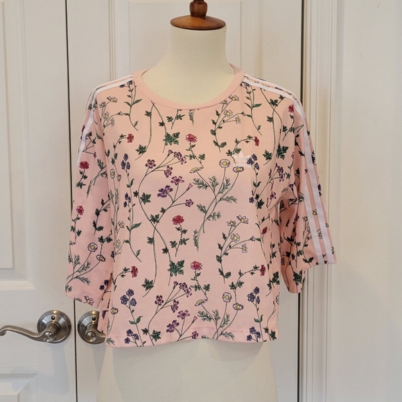adidas Tops - Adidas Floral Crop Top O13